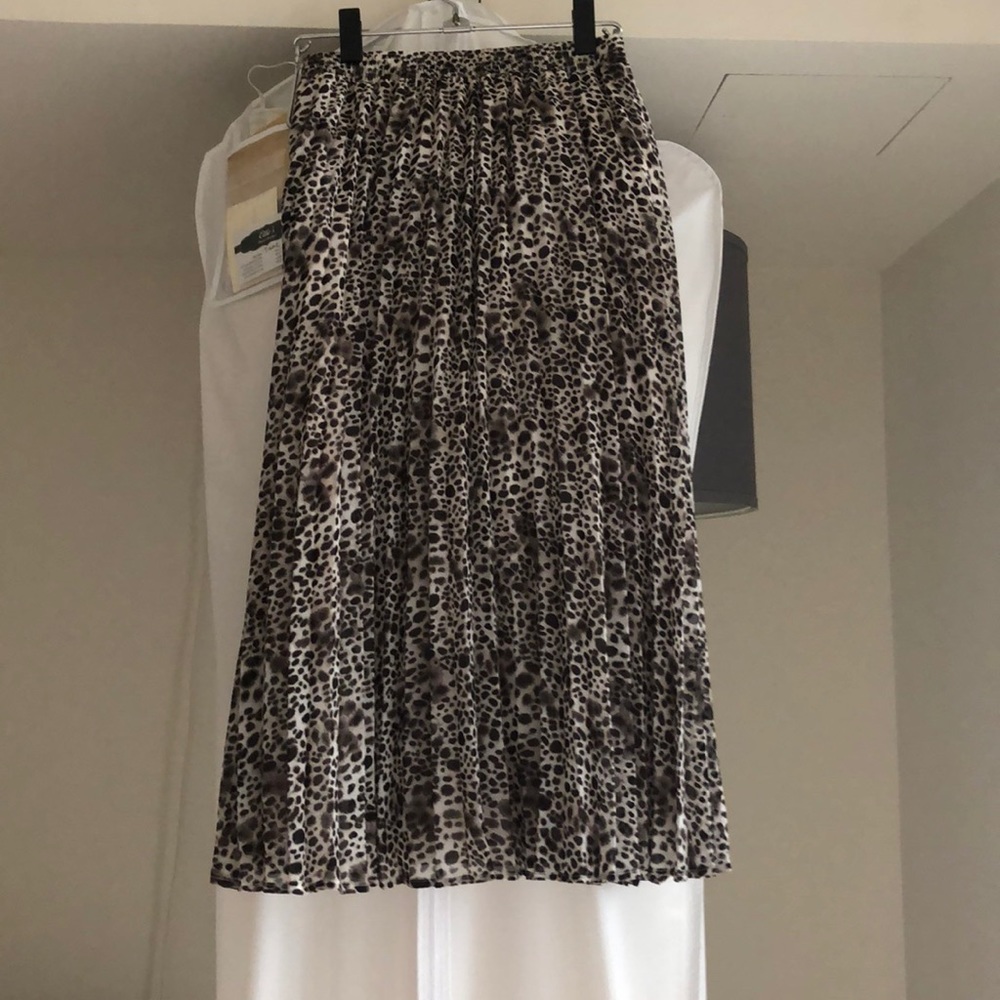 Pleated high waist skirt